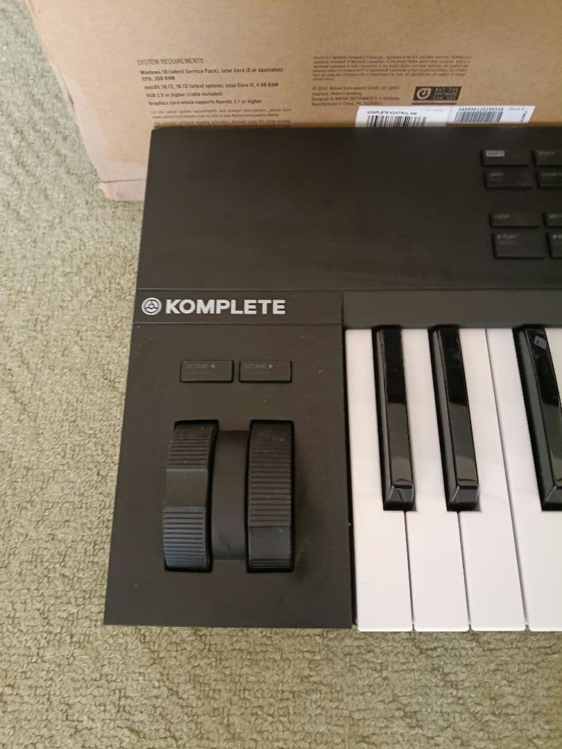 DTM・DAW KOMPLETE KONTROL A49