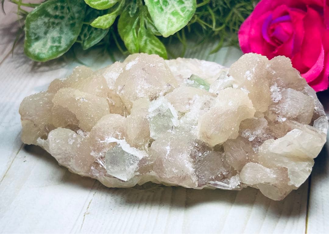 天使の水晶✨　グリーンアポフィライト　原石　魚眼石　スチルバイト　クラスター