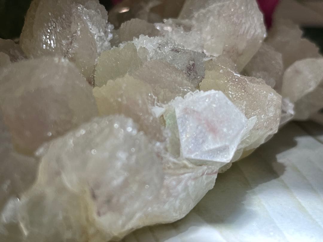 天使の水晶✨　グリーンアポフィライト　原石　魚眼石　スチルバイト　クラスター