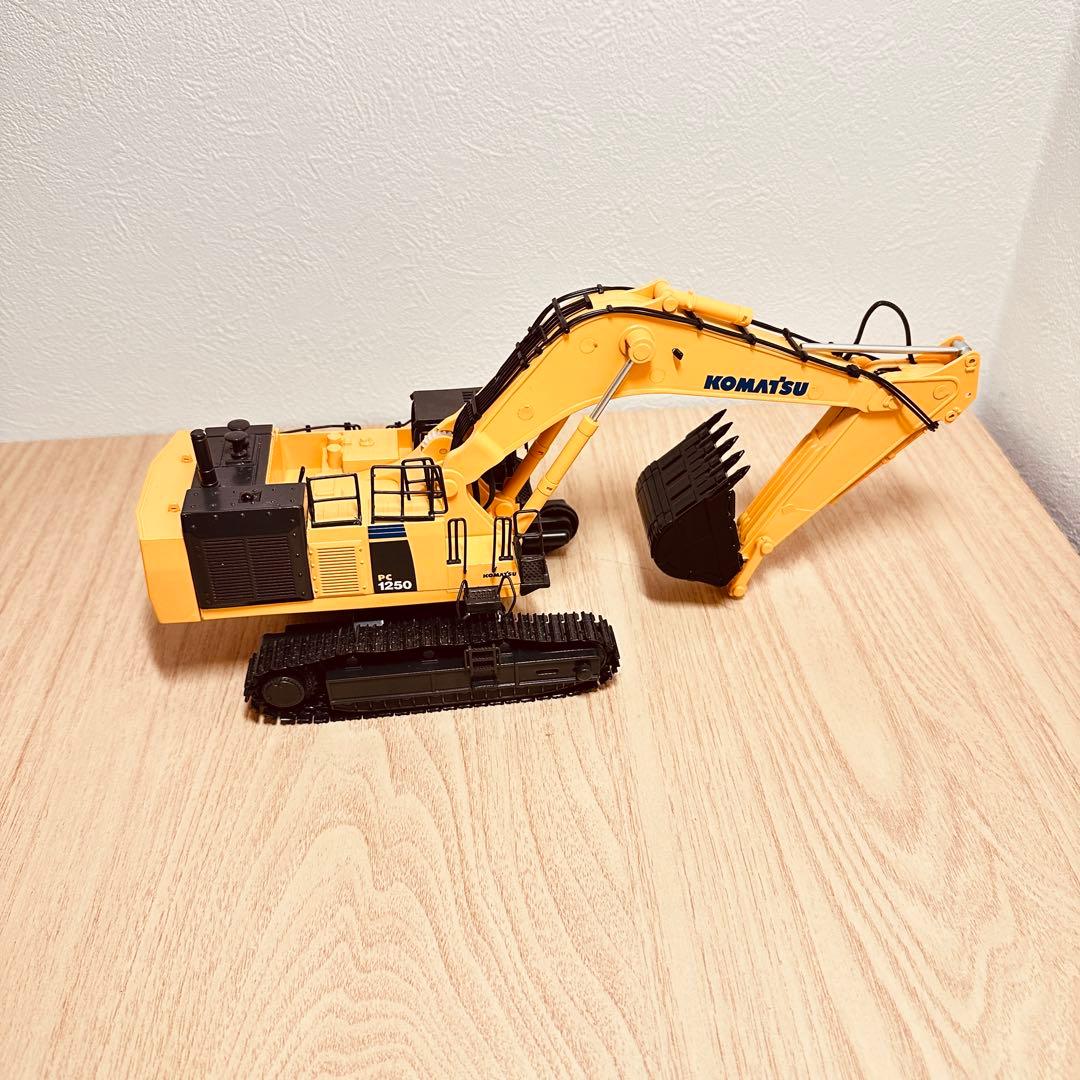 KOMATSU PC1250-8 油圧ショベル 1/50 京商 ジャンク 重機