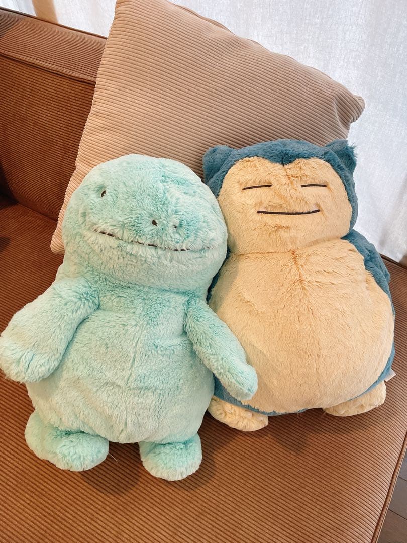 【ほぼ新品】ふわふわ抱きぬいぐるみ　カビゴン