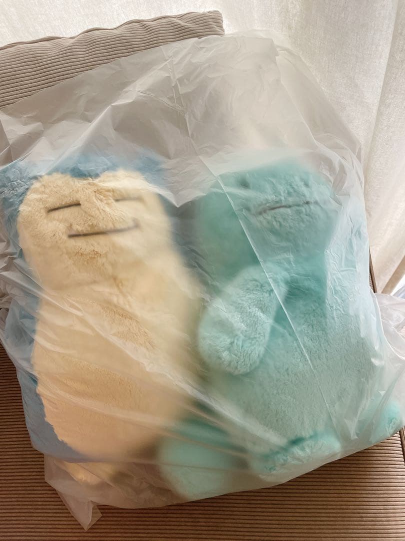 【ほぼ新品】ふわふわ抱きぬいぐるみ　カビゴン