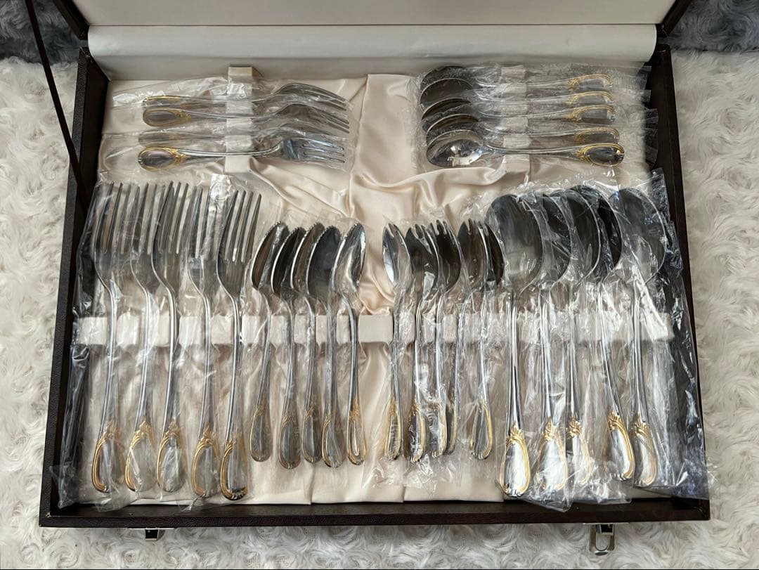 マーシャン　カトラリーセット　カルバンモード（金彩）ディナーセット〈34本〉※