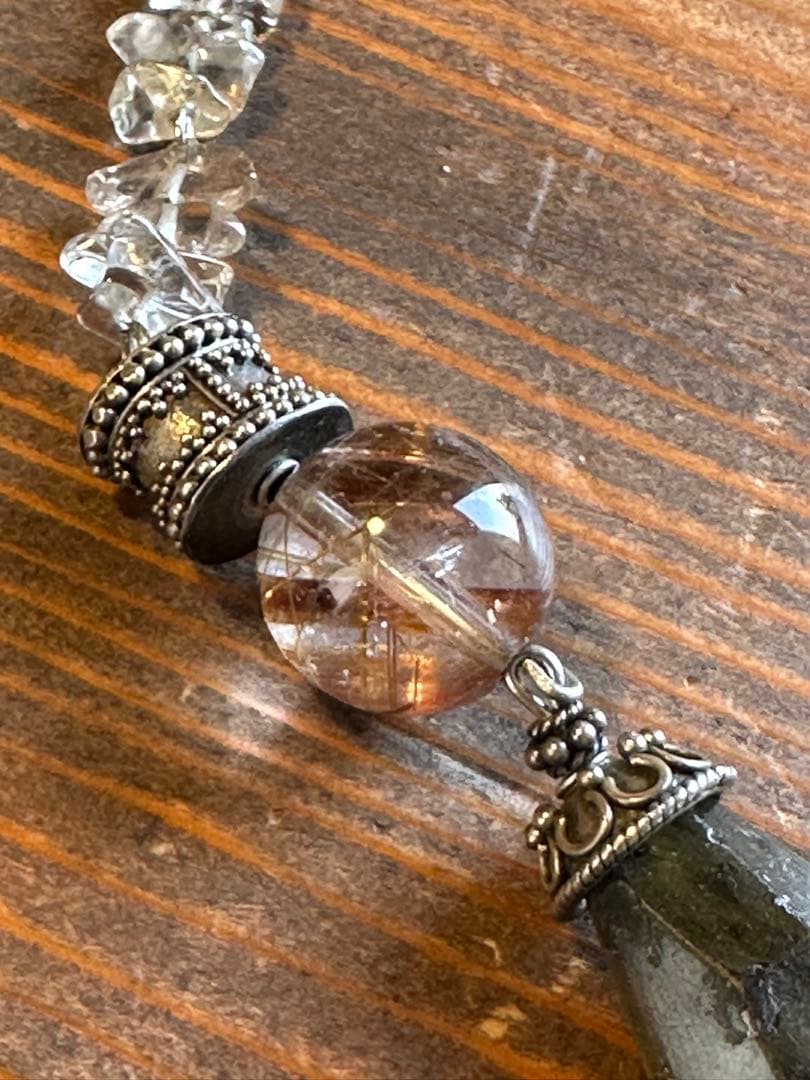 【ハンドメイド 】願いを叶えるラブラドライト &ガーデンクォーツルチルネックレス