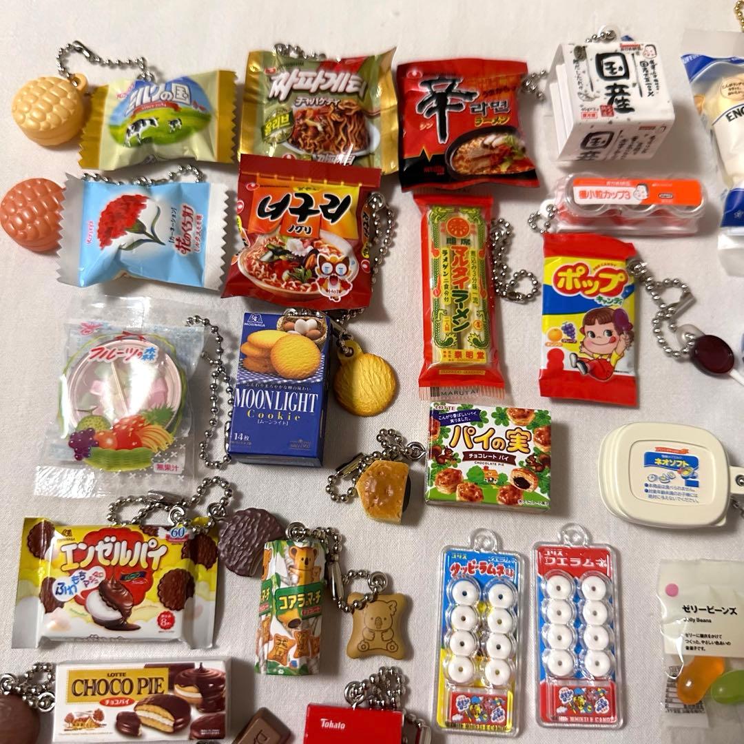 ガチャガチャ ミニチュア お菓子系 食品系 文具系 まとめ売り - メルカリ