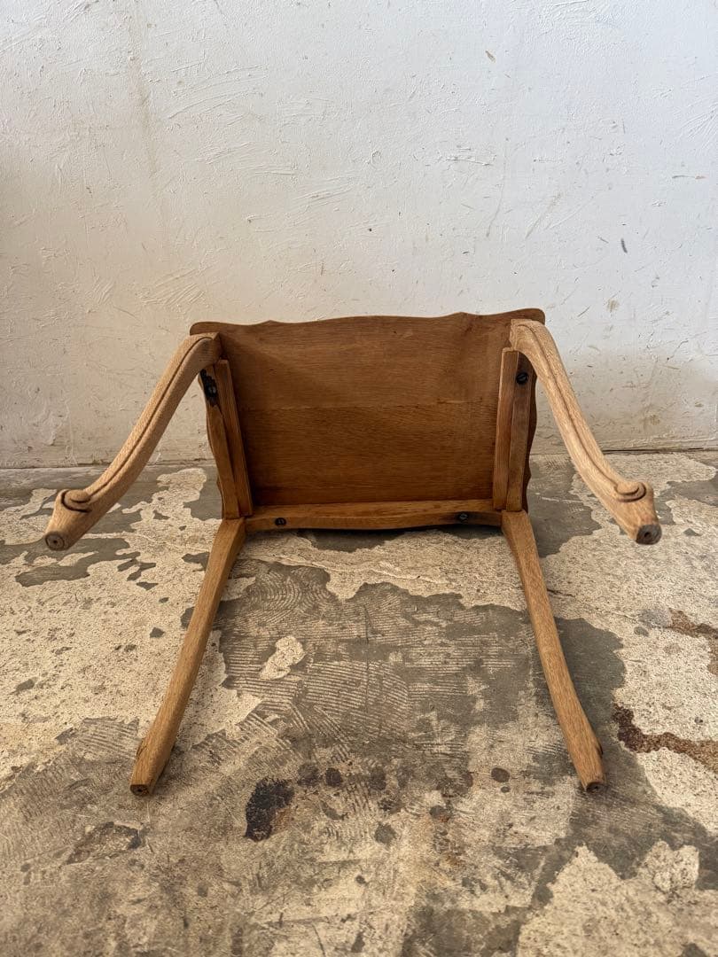 ビンテージ　サイドテーブル 花台 ベッドサイドテーブル　中　猫脚　剥離