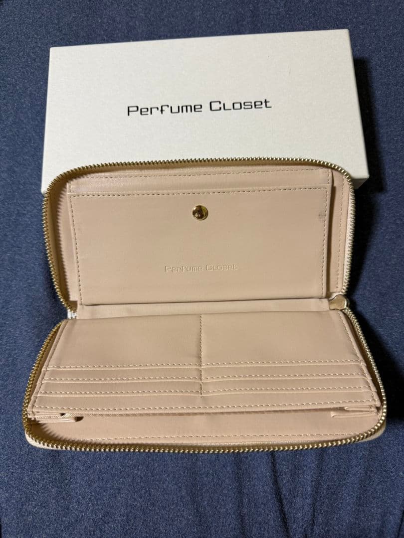 m*y様 Perfume Closet 美品 P-DOT LONG WALLET