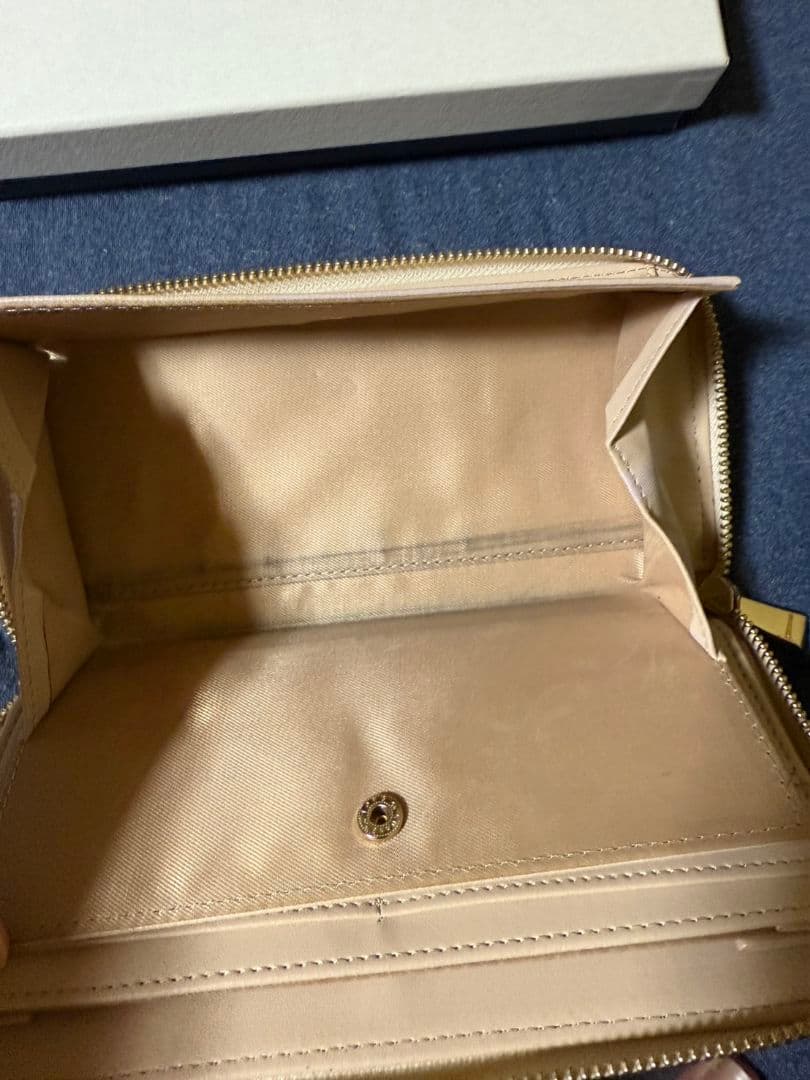 m*y様 Perfume Closet 美品 P-DOT LONG WALLET