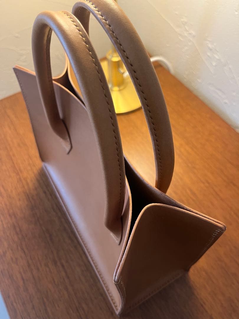 【レザーハンドバッグ】イタリアンレザー キャメル CAM シンプル 1点物