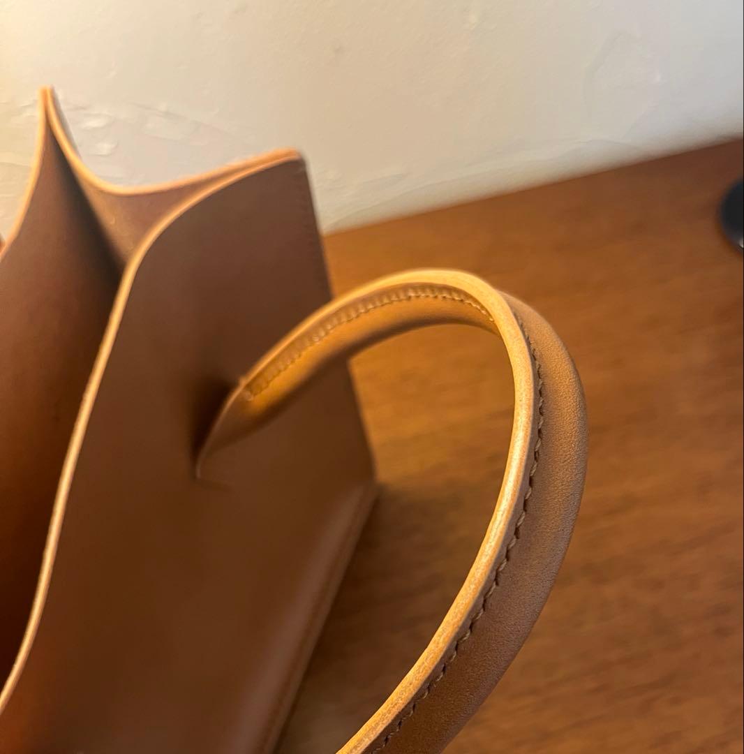 【レザーハンドバッグ】イタリアンレザー キャメル CAM シンプル 1点物