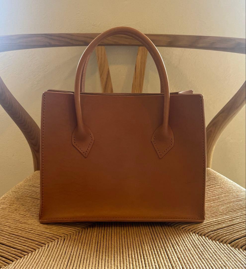 【レザーハンドバッグ】イタリアンレザー キャメル CAM シンプル 1点物