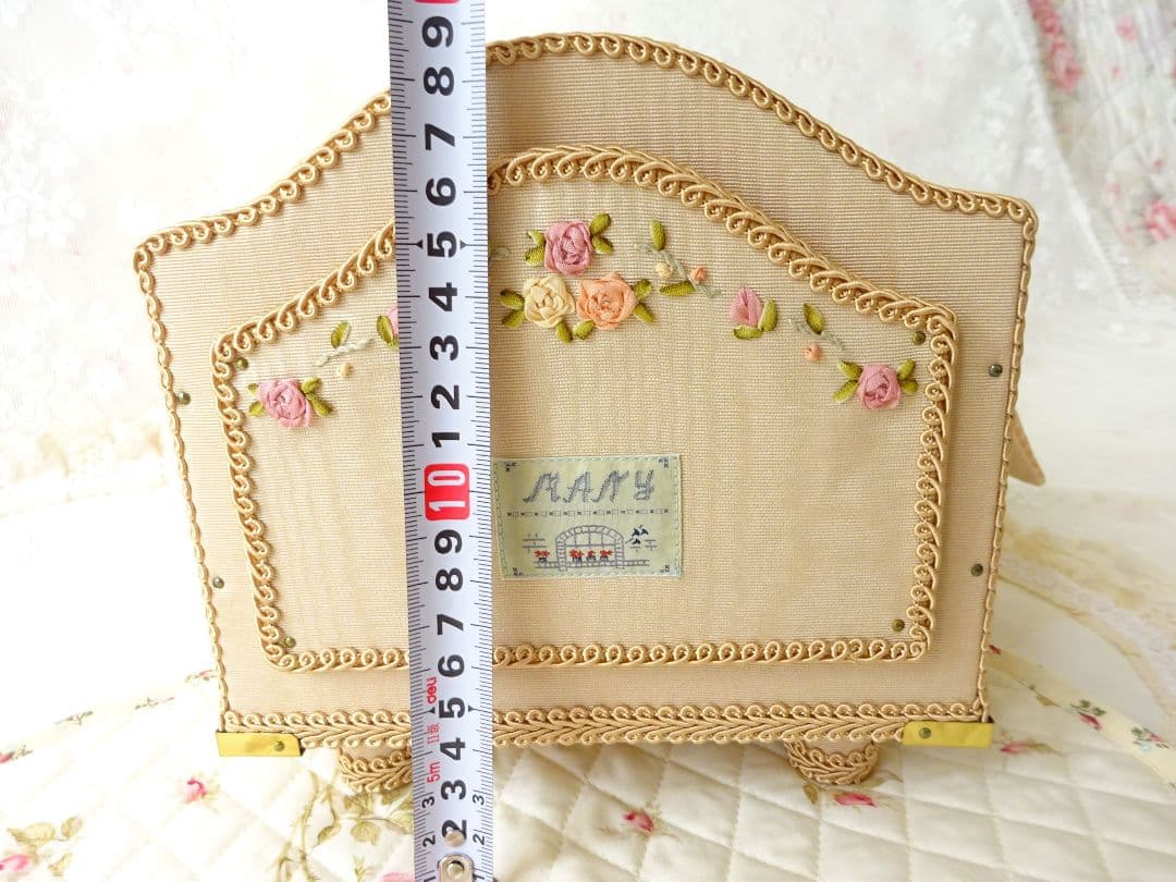 マニー　うさぎのぬいぐるみベッドルーム　コラージュウォールポケット　ローズイマン