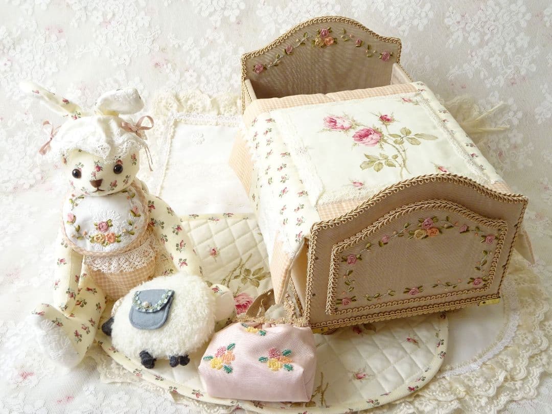 マニー　うさぎのぬいぐるみベッドルーム　コラージュウォールポケット　ローズイマン