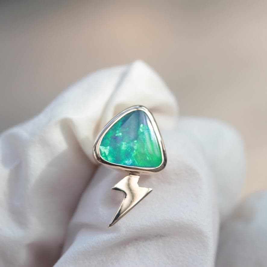 ダブレットオパールの稲妻ピアス　片耳ピアス／K10