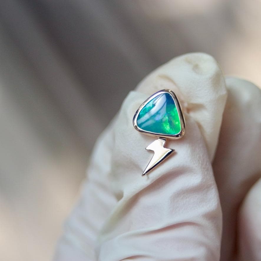 ダブレットオパールの稲妻ピアス　片耳ピアス／K10