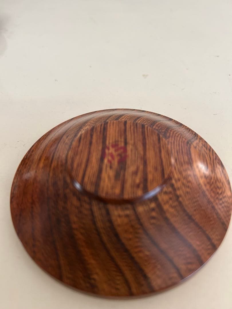 萩焼と本郷焼【閑山窯】の湯呑みと欅の茶托セット - メルカリ