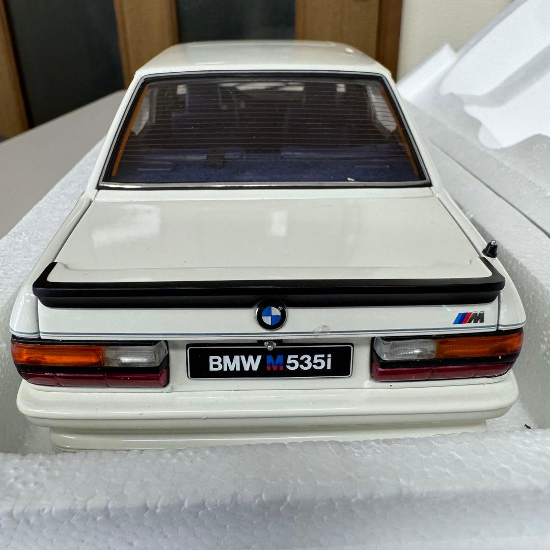 【新品】オートアート BMW 535i 1985 ホワイト　1/18