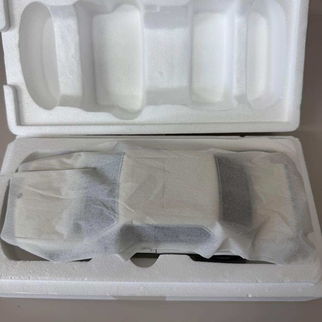 【新品】オートアート BMW 535i 1985 ホワイト　1/18