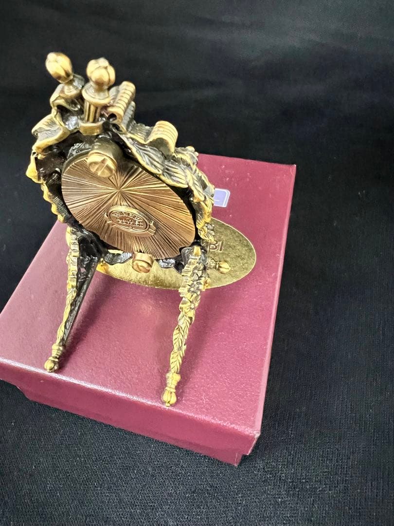 EDGAR BEREBI】リーガルミニフレーム】スワロフスキークリスタル】パール