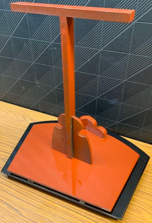 羽子板飾台 23号 朱赤 屏風付き