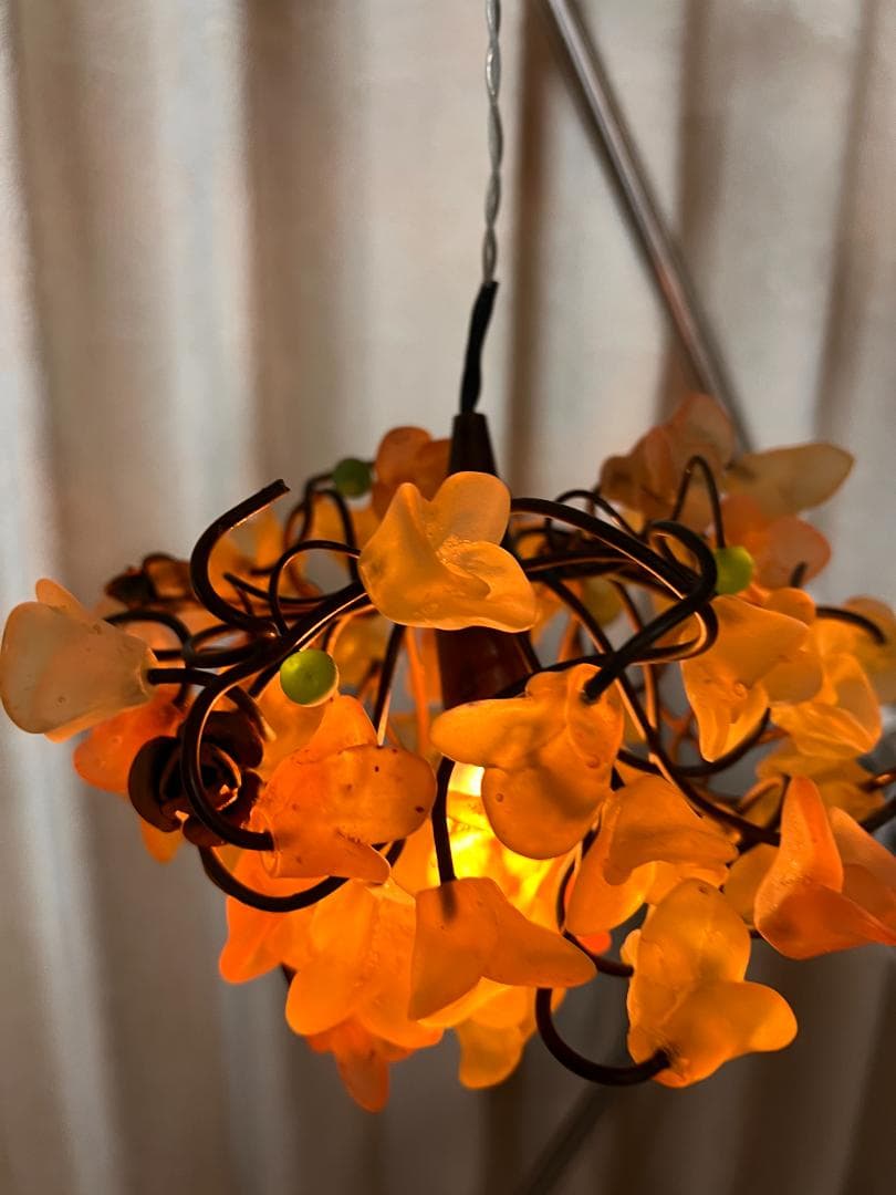 ユダライトランプ イエローとグリーンフラワー　ミハエルネグリン