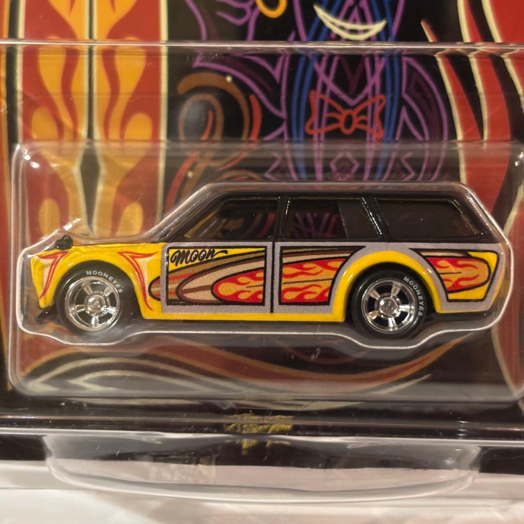 ホットウィール ジャパンコンベンション限定カー 2019(左)