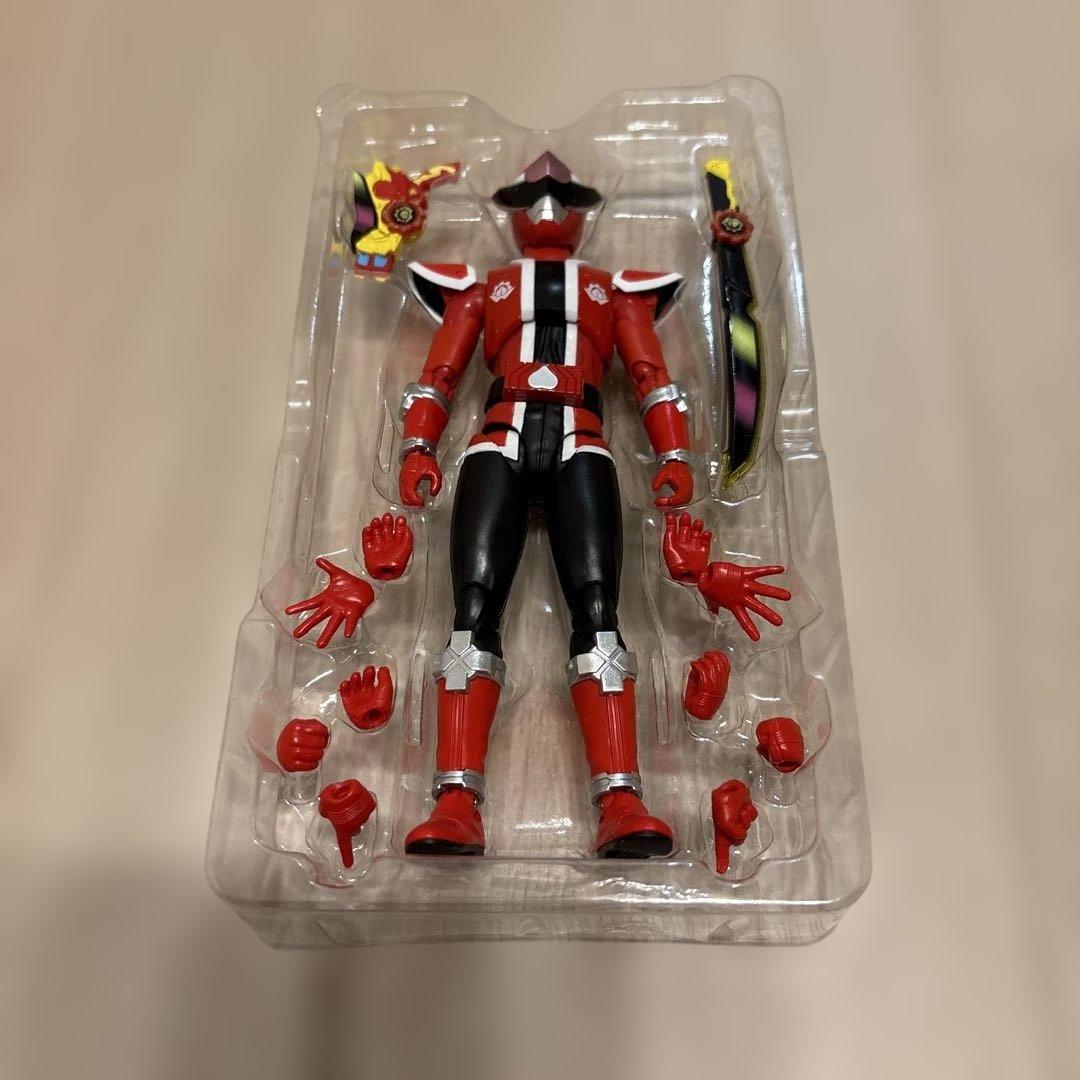 S.H.Figuarts ゼンカイザー•ドンモモタロウ