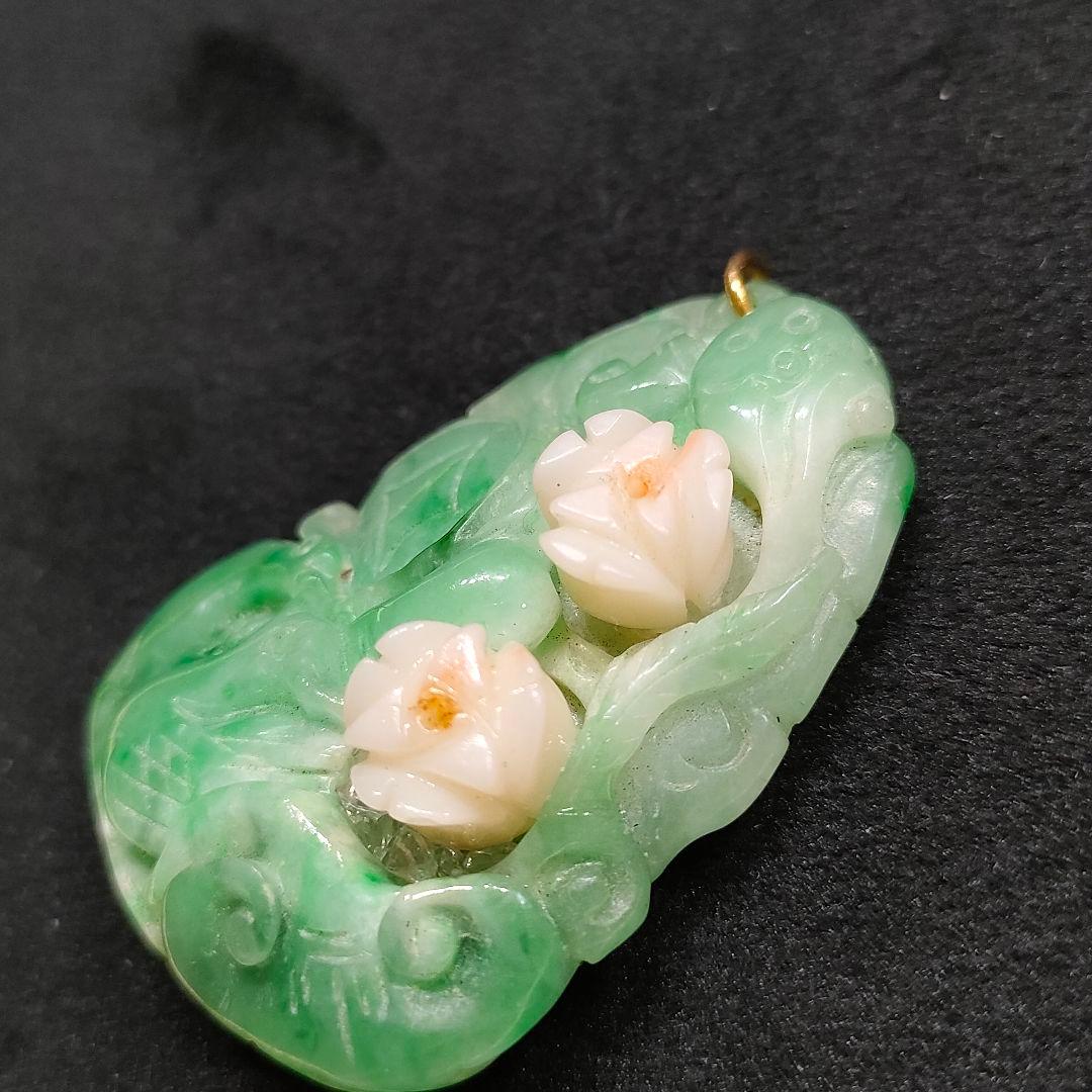 CO14　翡翠　珊瑚　ペンダントトップ　彫刻極美品
