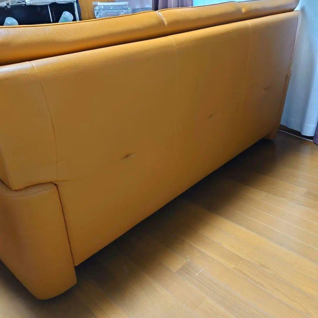 3人掛けソファ 座席背もたれが可動式 キャメル色 レザー