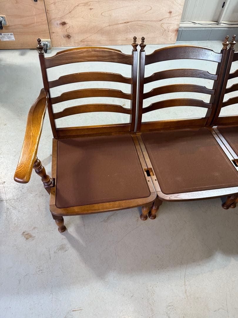 飛騨産業 3人掛けソファ（キツツキマーク）