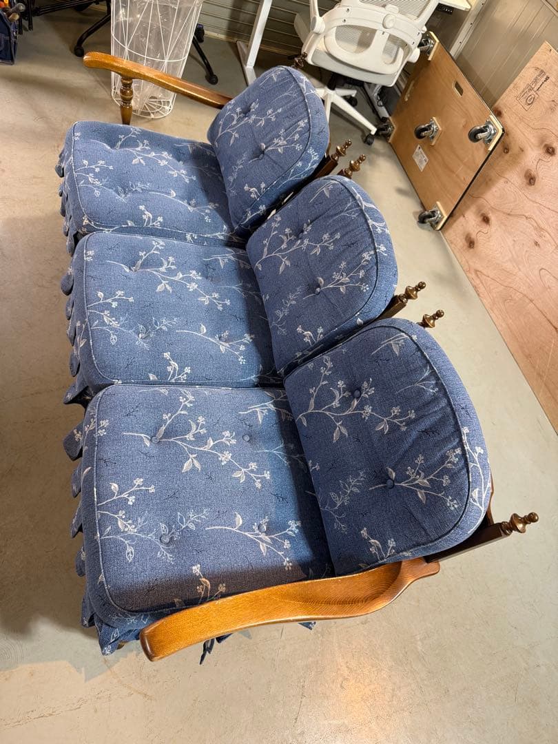 飛騨産業 3人掛けソファ（キツツキマーク）