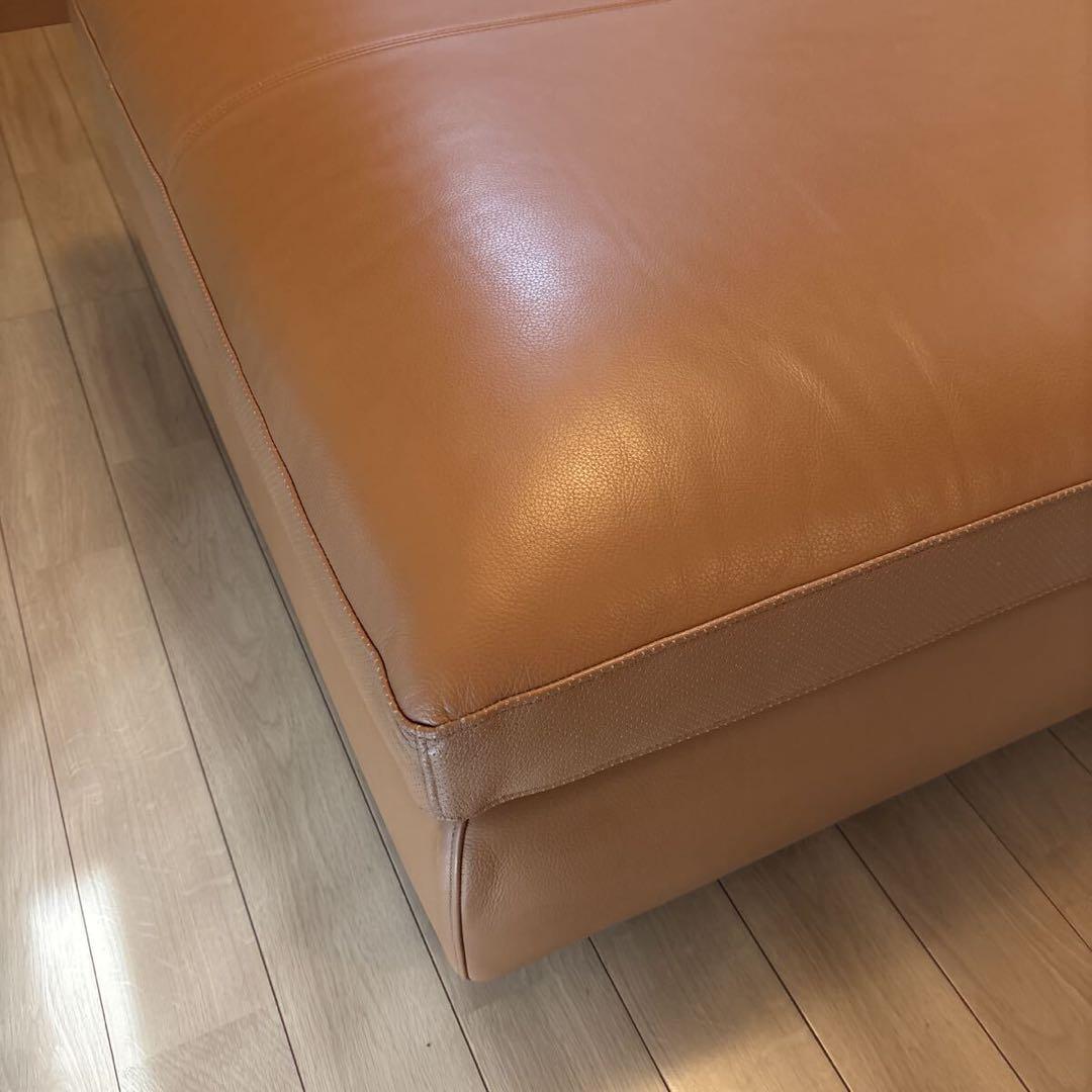 超美品ALFLEX SONAブラウンレザー スクエアオットマンモデルルーム展示品