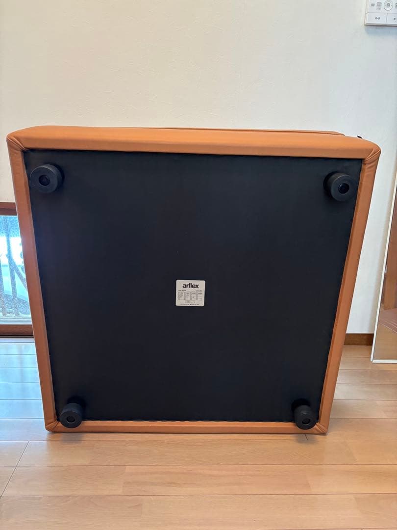 超美品ALFLEX SONAブラウンレザー スクエアオットマンモデルルーム展示品