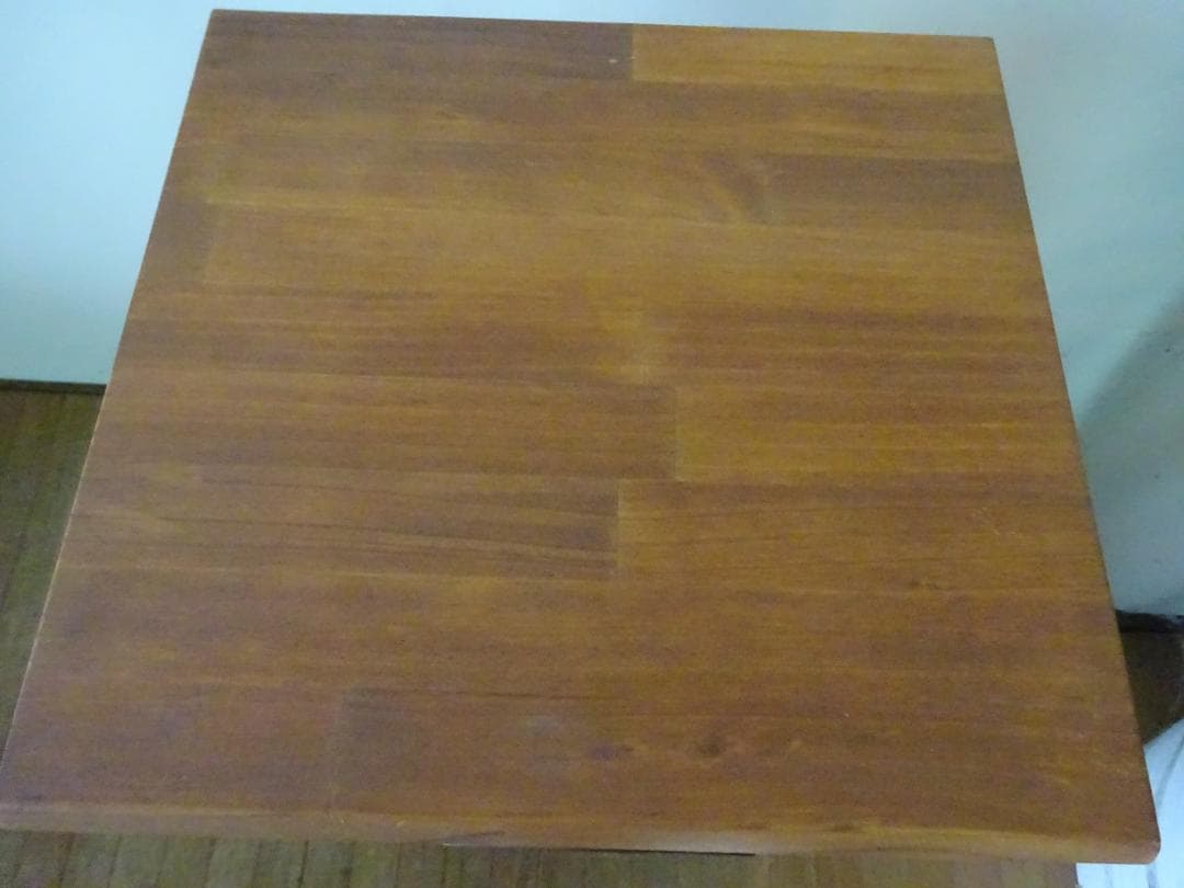 取っ手がアクセントの４段チェスト　ミニチェスト　電話台　小物収納　美品