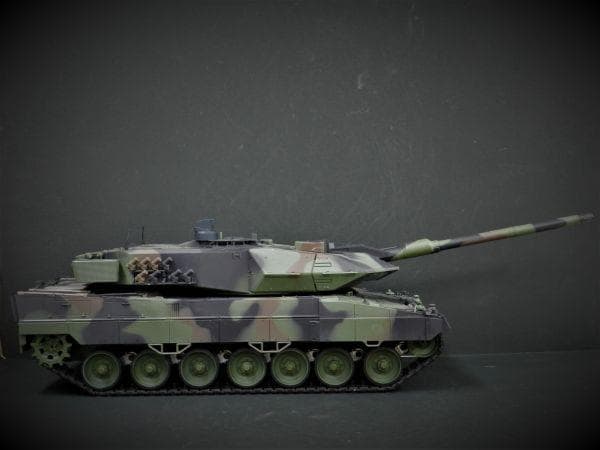 Heng Long 2.4GHz 1/16 ドイツ主力戦車 レオパルト2 A6