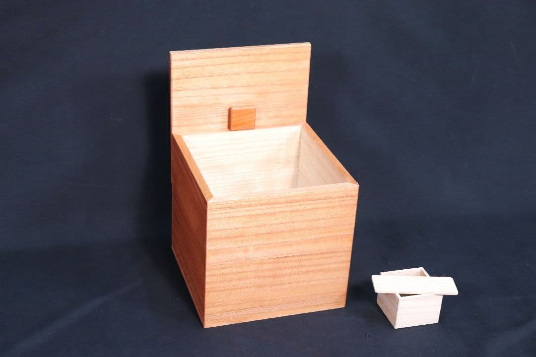 【新米の美味しさ長続き】【5キロ用】【米びつの最高峰】柿渋塗り桐米びつ