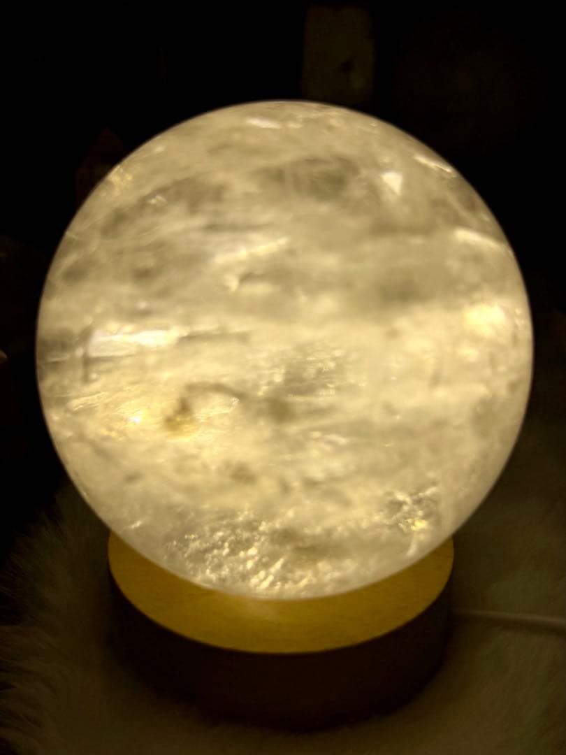 水晶スフィア75mm×虹入り Select by Amulet〜天然石〜