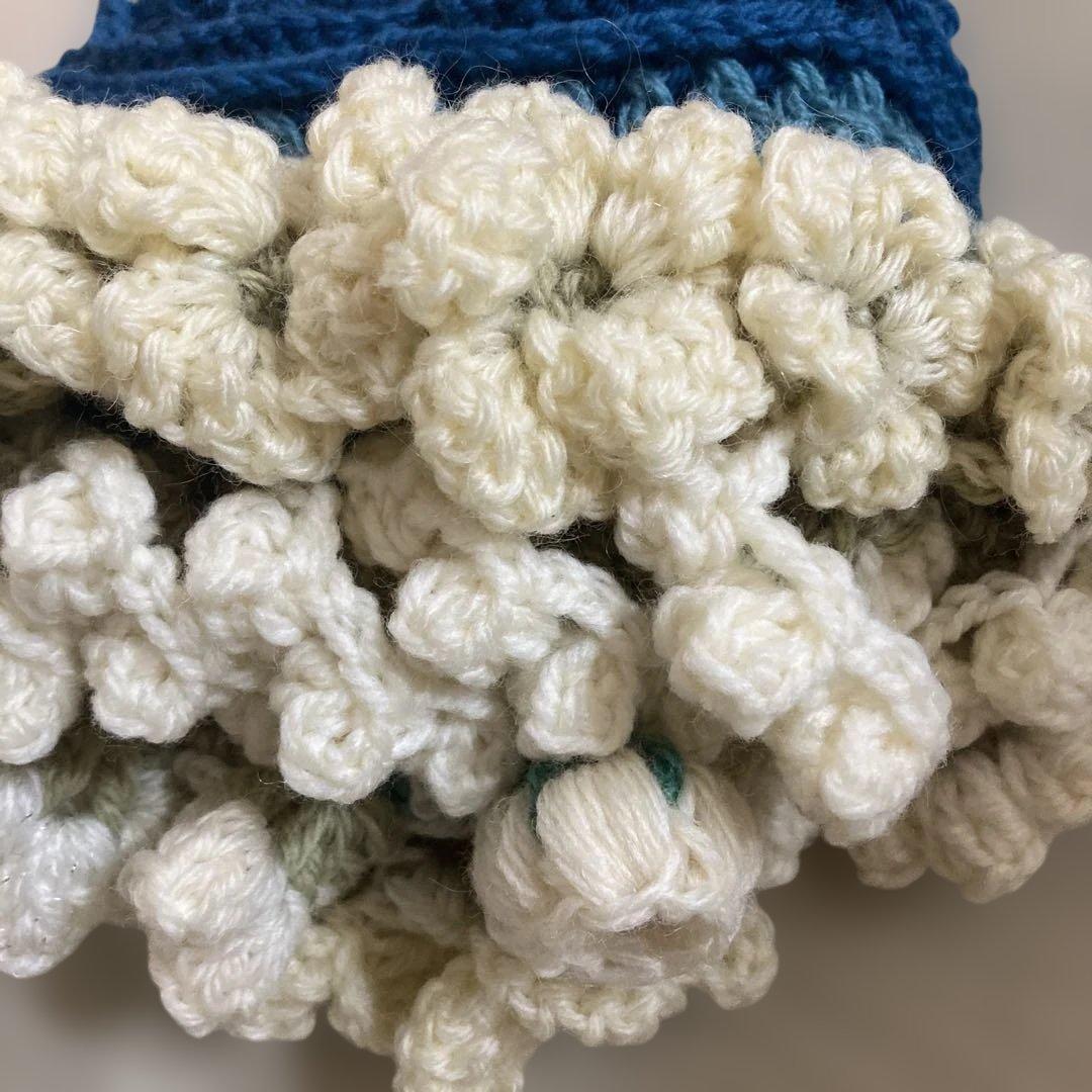 花束になるポンチョ ネモフィラブーケ 手編みブーケポンチョ - メルカリ