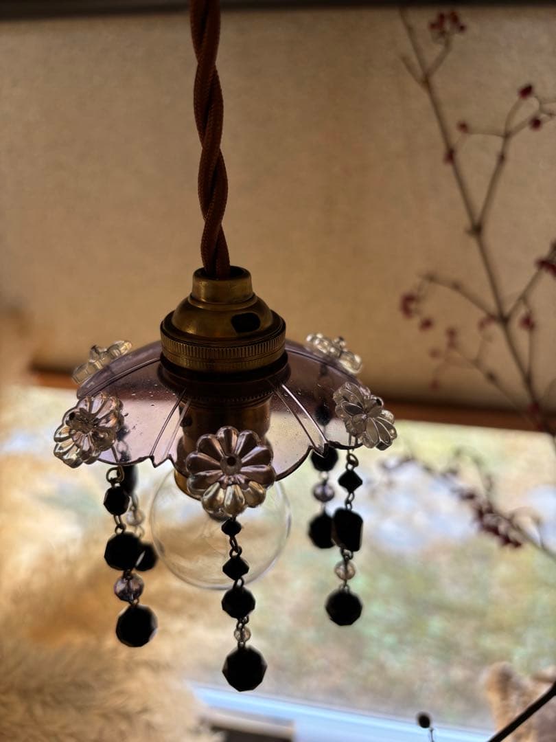 希少 紫アートデコ 漆黒の祈り 哀悼のビーズが導くヴィンテージミニシャンデリア