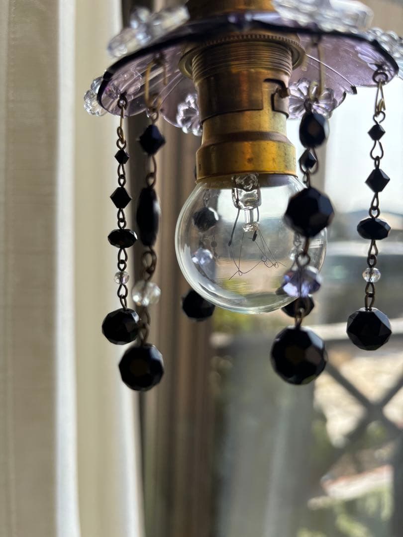 希少 紫アートデコ 漆黒の祈り 哀悼のビーズが導くヴィンテージミニシャンデリア