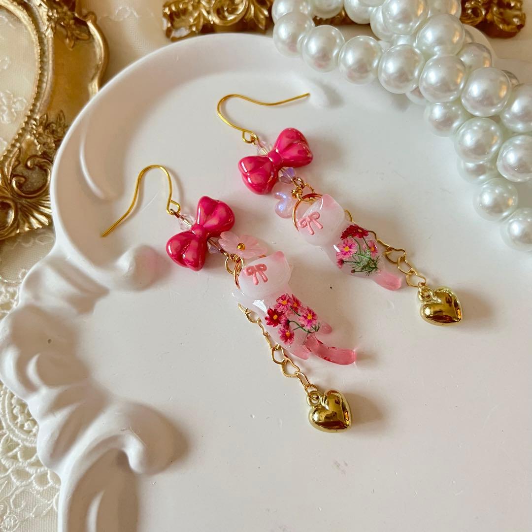 ฅ❤️ ねこ　猫　レジン　コスモス　りぼん　花　ピアス　イヤリング　ハンドメイド
