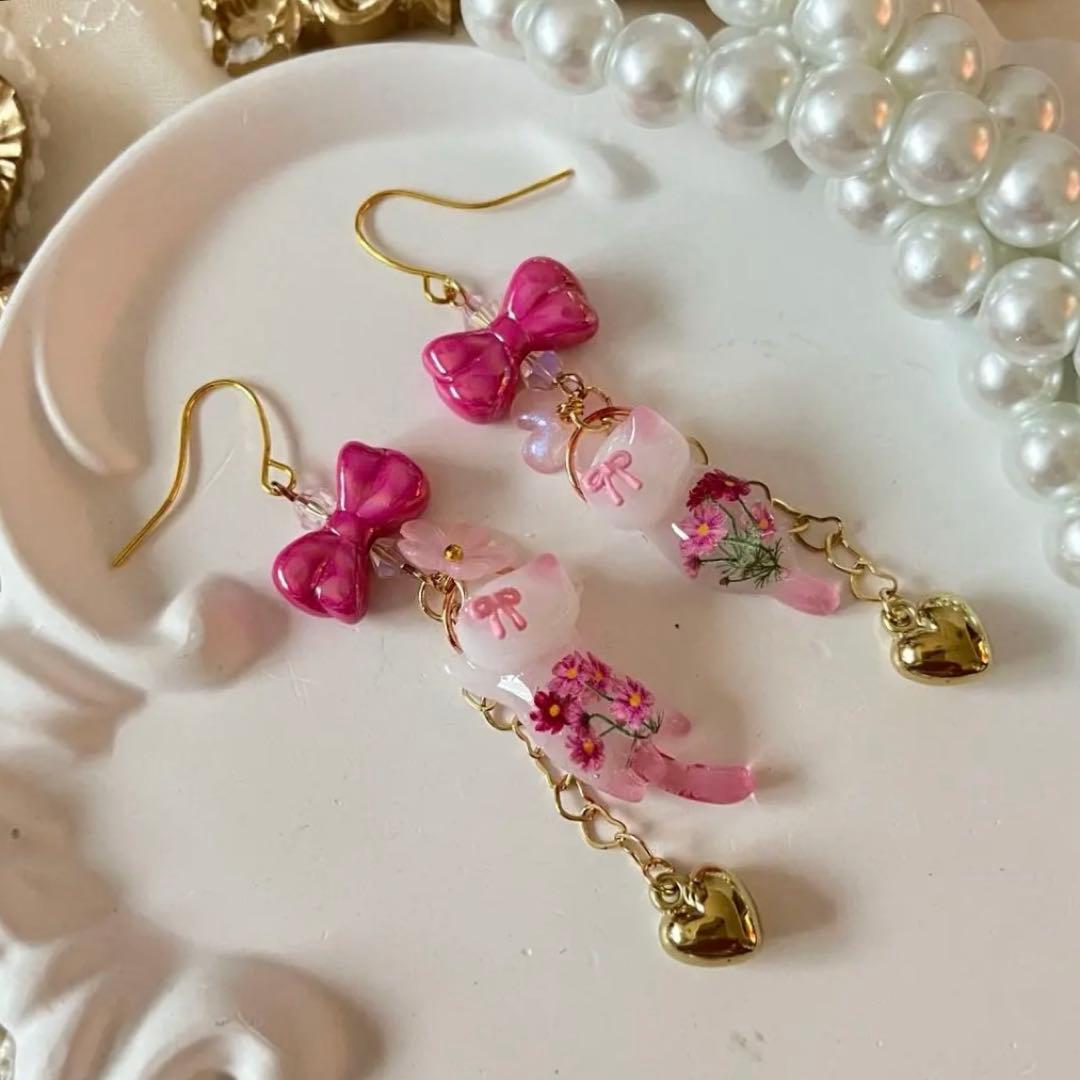ฅ❤️ ねこ　猫　レジン　コスモス　りぼん　花　ピアス　イヤリング　ハンドメイド