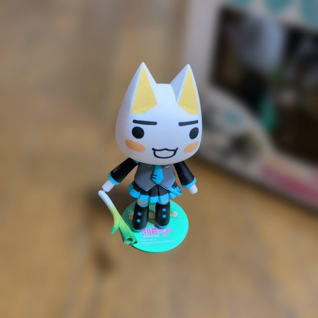 どこでもいっしょ初音ミクVer. TORO フィギュア - メルカリ
