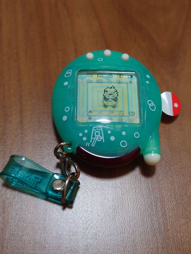 たまごっち 祝ケータイかいツー！めろんソーダ 未使用 ケース付き