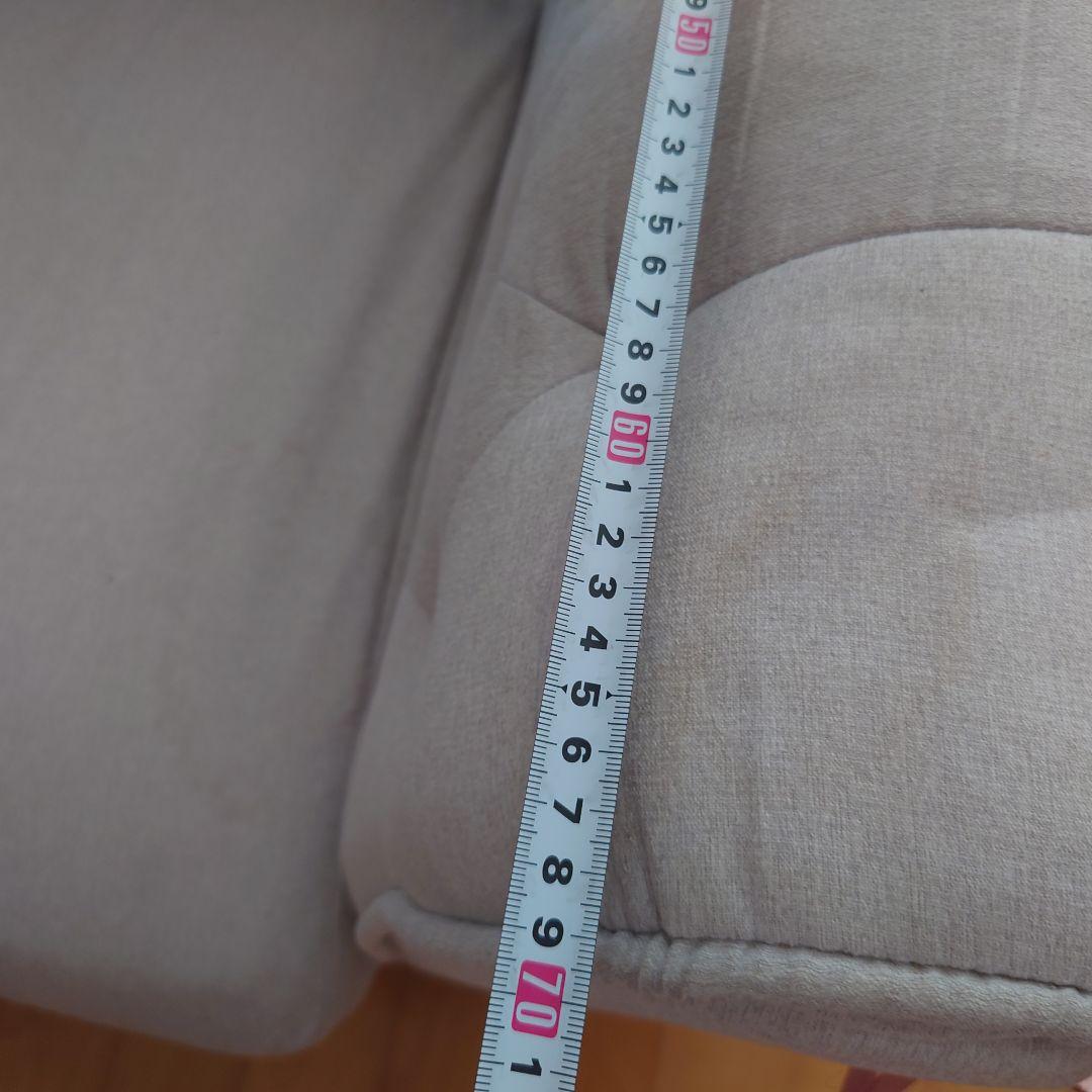 送料込☆中古ソファ・ライトグレー ボタンタッセルデザイン ソファ