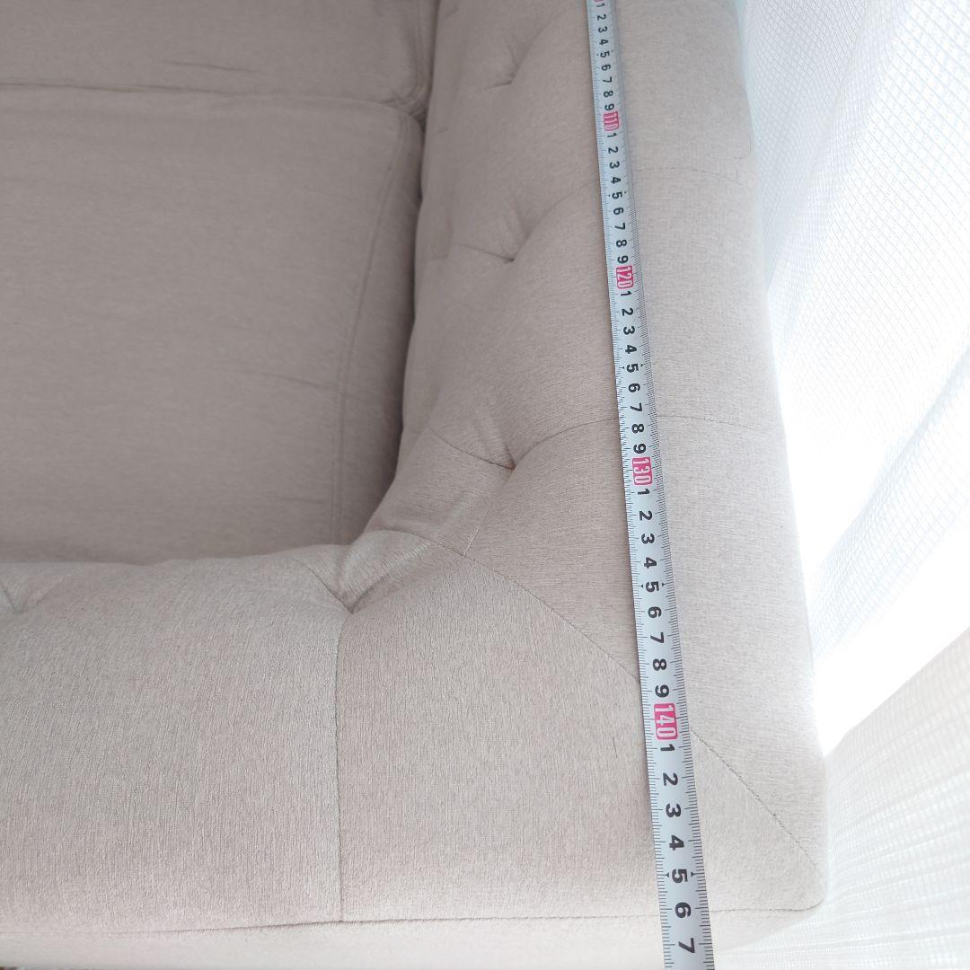 送料込☆中古ソファ・ライトグレー ボタンタッセルデザイン ソファ