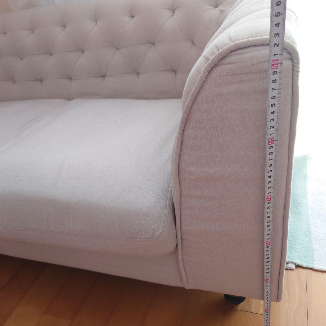 送料込☆中古ソファ・ライトグレー ボタンタッセルデザイン ソファ