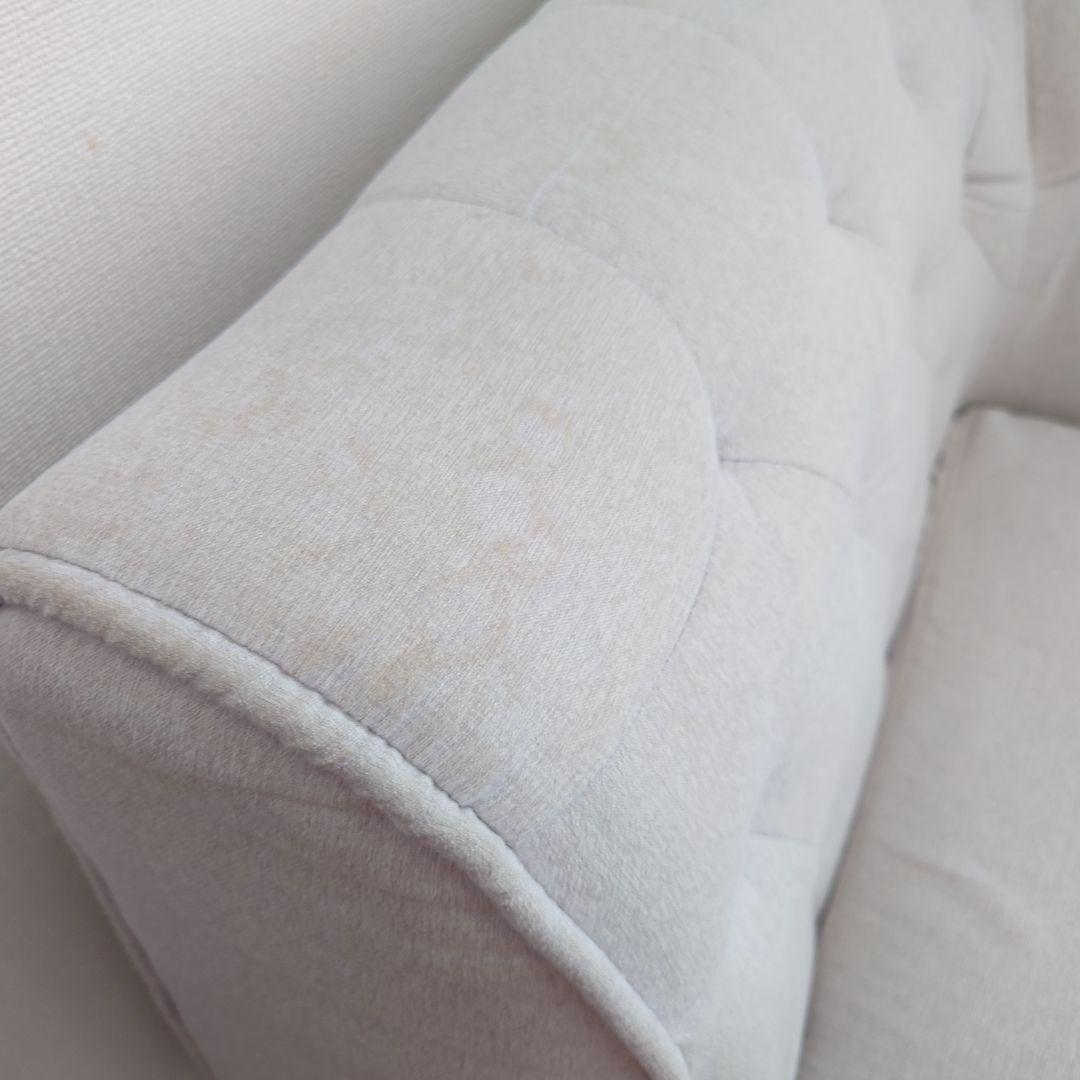 送料込☆中古ソファ・ライトグレー ボタンタッセルデザイン ソファ