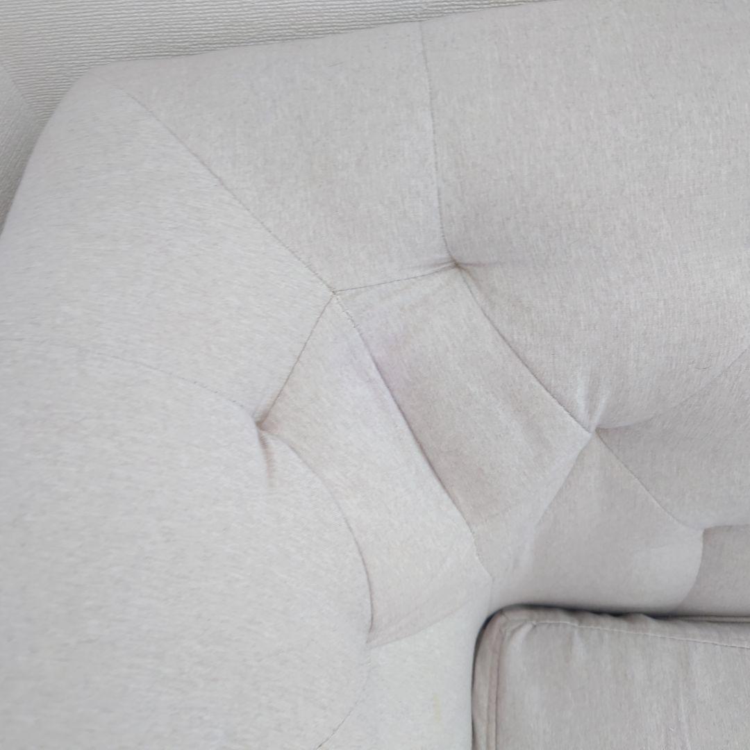 送料込☆中古ソファ・ライトグレー ボタンタッセルデザイン ソファ