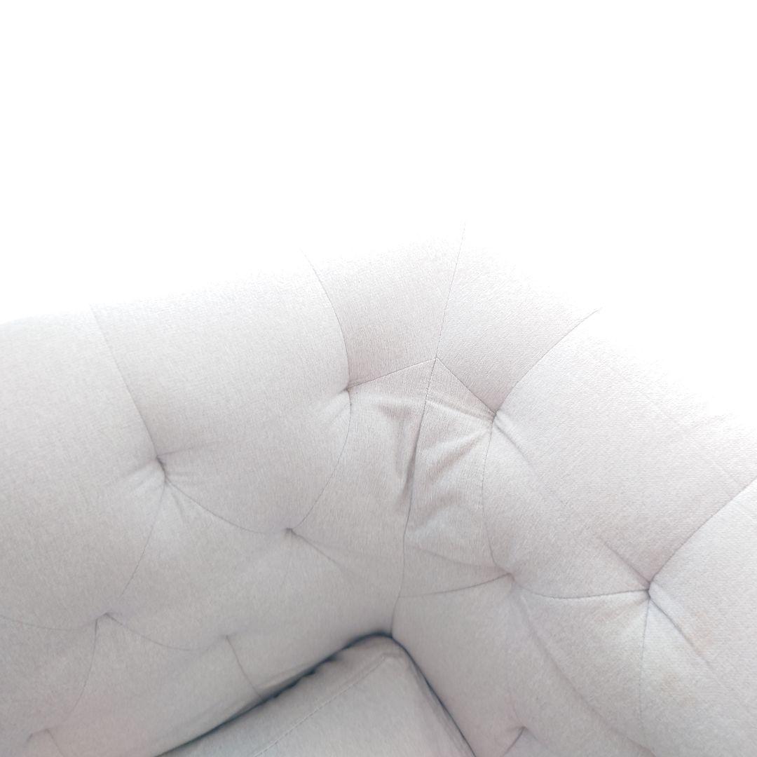 送料込☆中古ソファ・ライトグレー ボタンタッセルデザイン ソファ